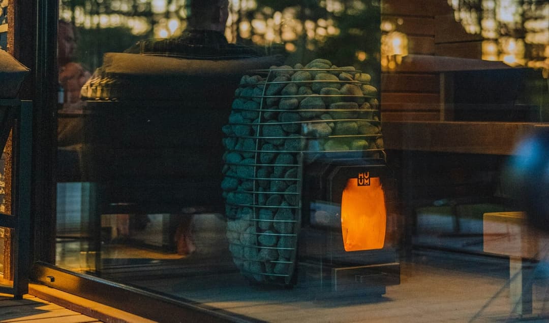 Hive wood sauna